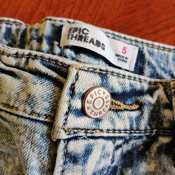 Epic Threads Denim Jeans - Size: 5       (1155) - Picture 2 of 5